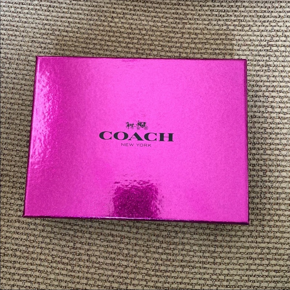 Coach wristlet - Picture 4 of 5